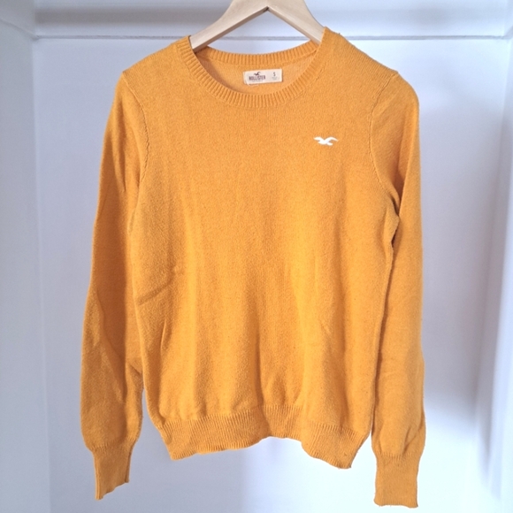 Hollister | Mustard yellow crew neck women's long sleeved sweater - Picture 3 of 11